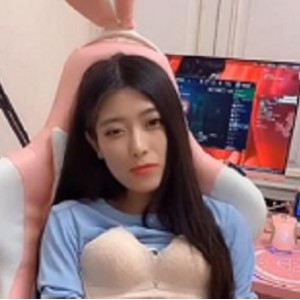 抖音网红主播月月大小姐视频集锦