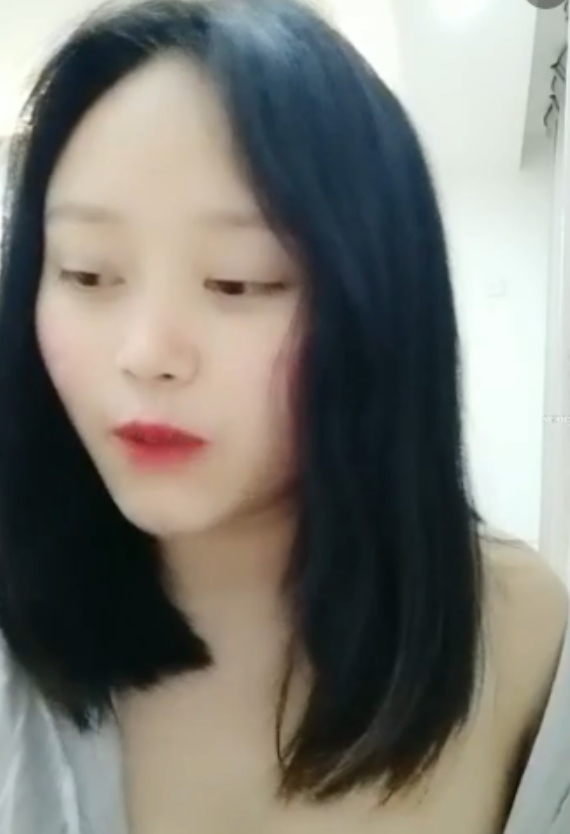 小毒甜：户外珍藏8v7.4g，直播精彩不容错过