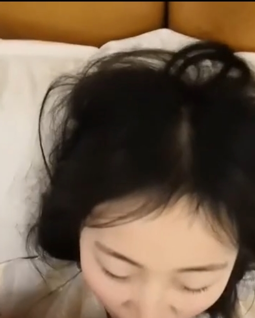 河南实验中学眼镜学妹大曝光！54V视频合集1.7G，尽显清新可爱