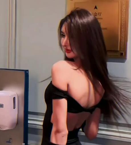 绝美容颜女神TS戴欣桐抖音号视频鉴赏，颜值身材车灯养眼棒棒糖