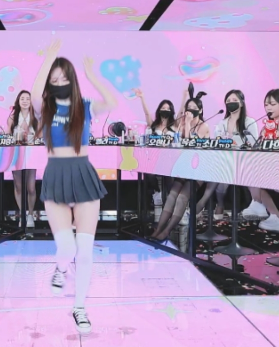 自行打包视频合集：韩国脱衣舞、密室逃脱、骰子战争，37G大小，4个视频