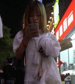 近距离观赏旗袍美女的小嘴变化