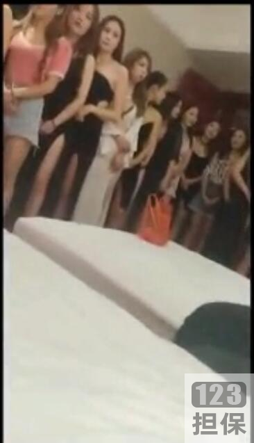 1.株洲扫街实拍：揭秘有钱人的世界2.长沙会所软妹币甜甜软妹子实拍，开眼界！3.株洲扫街实拍：跟拍9部，探索有钱人的世界4.株洲扫街实拍：揭秘有钱人的软妹币生活