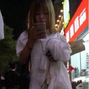 美女穿旗袍约会，肥美饱满的小嘴变化惊艳！16V+3G资源绝不容错过！