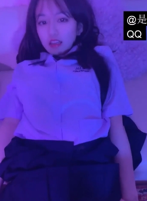 视频不见星空：经典剪辑版，精彩镜头+服装搭配，看直播亲密动作，马桶+镜子！