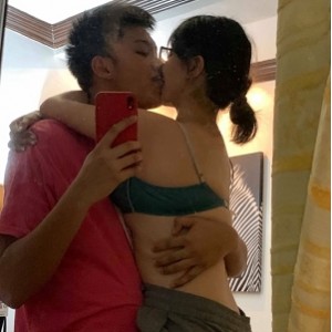 [转载搬运] 超精选女主播『Julz』与男友私拍展示 漂亮馒头女神友各种啪C [1V+390M][多种下载方式]