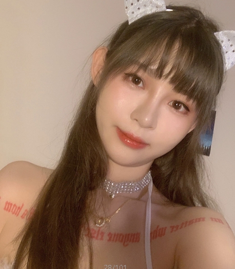 《痞幼600万粉丝：极大魅力的网红大咖，拍摄性感撩人、温柔甜美、清秀可人的私拍完整合集877P-500M》