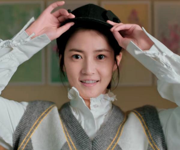 《昔有琉璃瓦》：4K画质，内嵌中字，爱情剧情，汉语普通话，2022上映