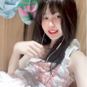 比心平台清纯的反差婊小雪作品合集 25部