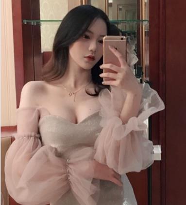 魔法秋秋：粉嫩颜值小姐姐自拍视频，时长20分钟，酒店身材公开发布，网友热议