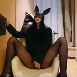 Twitter知一妹妹Vivian姐爱丝袜退圈合集，5.4G资源，封神震撼图片