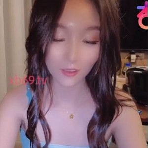 外表弄净整洁，性格谦逊有担当，金融分析师，热爱健康生活和文化，具备多才多艺