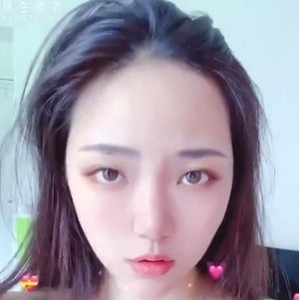 有尺度诱惑抖音美女露脸打粑粑Kouhuo