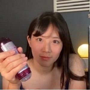 OnlyFans网红妹子-obokozu：亚洲女孩喜欢玩白人4V-1.9G