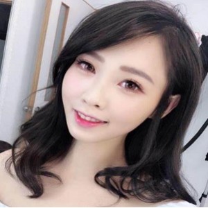 JVID（婕咪）纯白闺蜜百合互相安慰的标题可以是：-JVID婕咪纯白闺蜜百合：温暖互相安慰的选择-感动之选：JVID婕咪纯白闺蜜百合互相安慰-表达真情：JVID