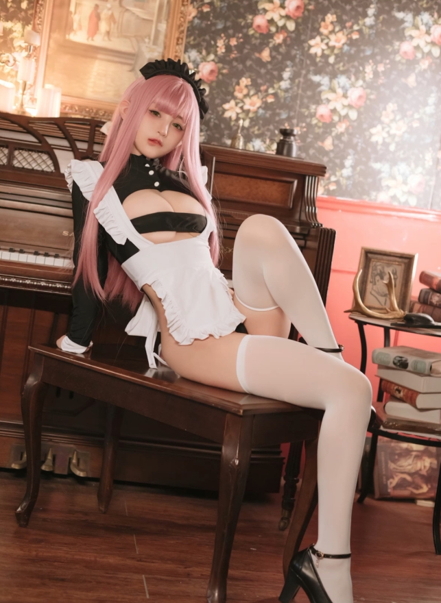 自行打包复古女仆共四套多人游视频1.12g