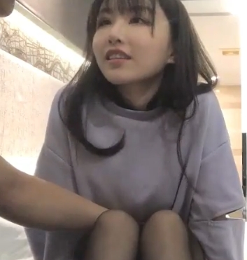 久妖大神探李寻欢清纯美少女1V-303M视频，颜值身材酒窝体位姿势梅开二度！