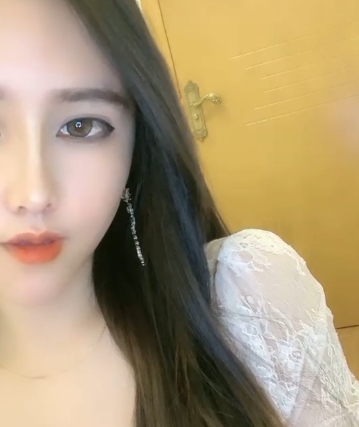 菲儿精选1V-4.5G:资深斗鱼浮力女神桔梗UIIU紫薇秀,定制高情绪小仙女!