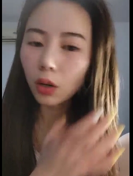 极品女主播_怡宝水多瓶作品一部