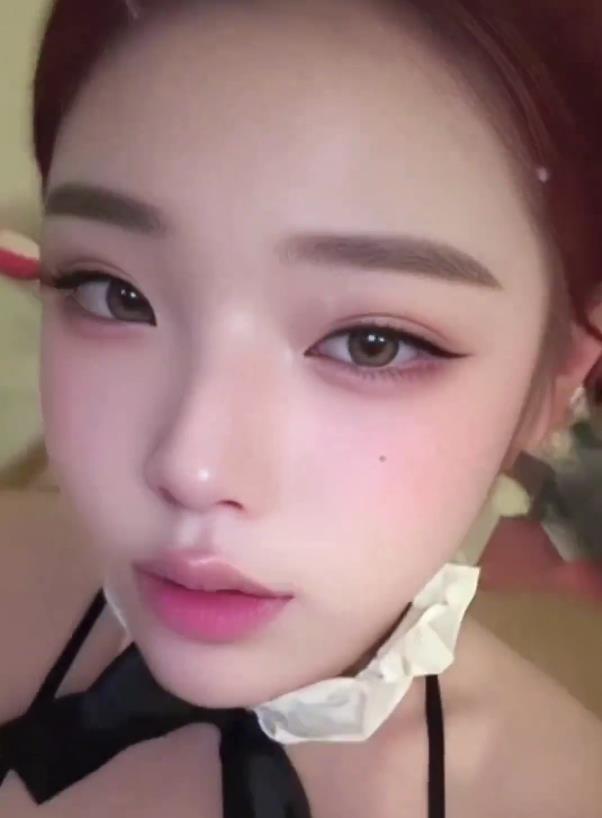 小伊伊推特童颜TS鱼籽储存器特写秀