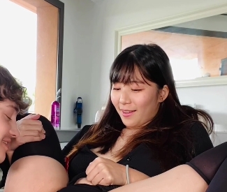 白人与亚洲女孩的4V256P1.92GB百度盘转载搬运