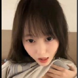 神秘00后小网红1V1视频曝光！车衣展现完美身材，观看人数高达2.7W！