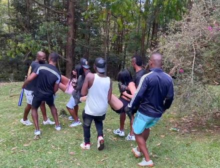 自由国出品：黑鬼互动-IsabellaUzcategui合集，3V7.4G，天天喊群，女主群对群，欧美黑人系列