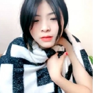 美少女20小时制作核弹，激动人心的直播现场！