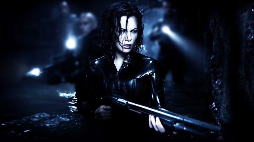 探索黑夜传说2：进化，挑战恐怖谜题，欣赏原画，畅享恐怖乐趣