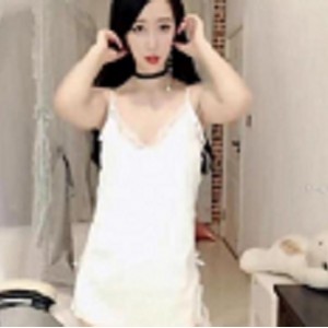 最新某推美女主播（梦菲桐香）精品浮力资源