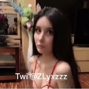 推特up主《发条AMI妹+香奈奈+李恩熙》甜美小妹子，小黄瓜物件摆拍精选汇总