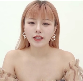 天美传媒<闵闵>小道具把玩教程