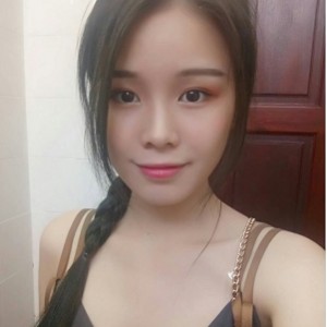 真实漂亮妹子与男友私拍图和视频流出