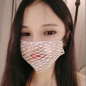 b站主播《苏苏》双管齐下自我安慰