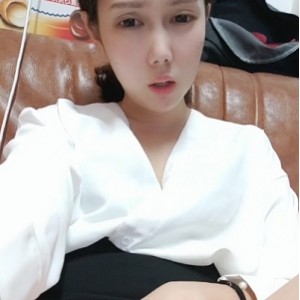 onlyfans高冷御姐《mooncat》反差项圈