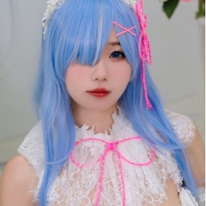 B站《黏黏团子兔》黑白配胡桃jk蕾姆