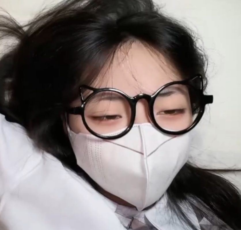 胖臀妹子91小奈最新合集46V14.8G，精彩cos秀