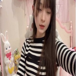 斗鱼蔡小熊会员福利最新合集56V13.3G，新增精彩内容