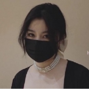 转载百度盘未亡人娜娜姐姐最新视频1V1.5G，红底高跟追债故事