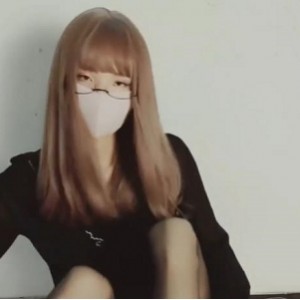 推特伪娘TSjinwanxuan1999高端互动合集39V3.5G，硅胶球与牛奶新玩法