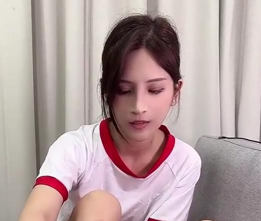 高颜值福利姬艾希老师最新合集51V10.3G，宾馆特写棒棒糖