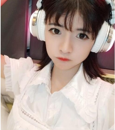 高颜值网红狗头萝莉优质作品合集50V30G，清新可爱风格