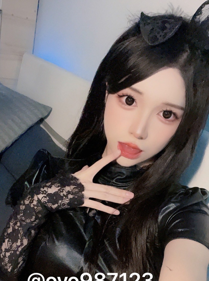 TS百度盘伪娘脸长TS伪娘酱酱整理合集22V940M，老王直播打包分享