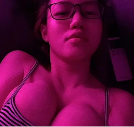 火爆优质妹子娜美最新合集1V精选，精彩瞬间不容错过