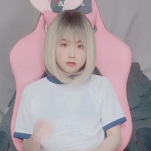 韩国OnlyFans可爱TSLua最新合集35V4.9G，荤素不忌互动风格