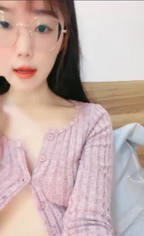 百度眼镜反差婊火箭视频合集118部47G，收藏推荐