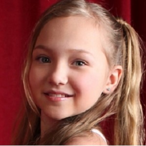 推特AbroraH超诱人妹子合集9部20G太可爱了