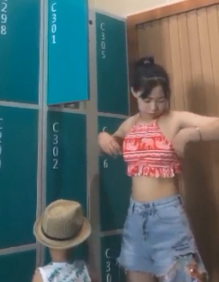 37G微博丰乳诱惑小美坑闺蜜拍摄合集137部