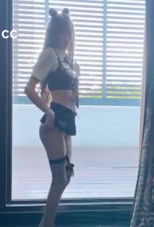 推特cartiernn长腿服装16部4.33G展示