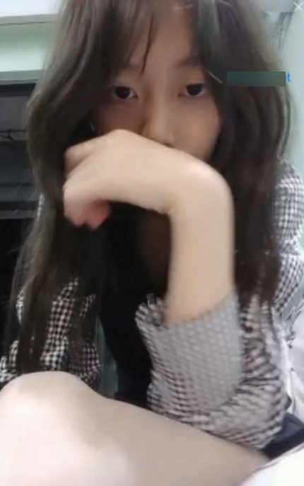 舞蹈合集眼镜新人菠萝果酱341v336g优质嫩妹